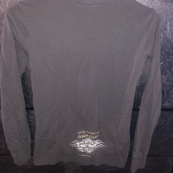 Woman’s Harley Davidson long sleeve shirt - Picture 2 of 3